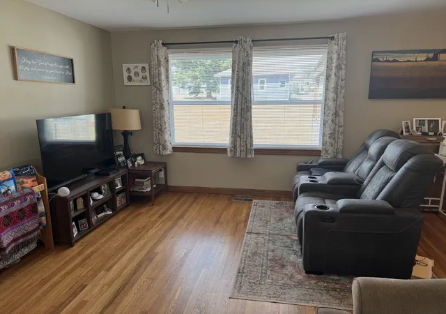 Photo 4 of Single family home for sale at 407 England St E, Cowan, TN 37318 | MLS# 3610139 | Listing updated on 2026-10-03