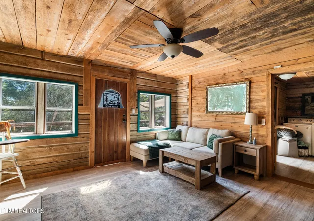 Photo 3 of Single family home for sale at 855 Straight Branch Rd, Speedwell, TN 37870 | MLS# 3610098 | Listing updated on 2026-10-02