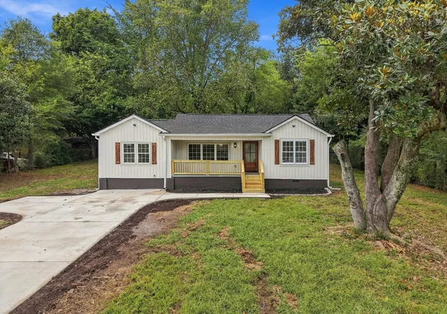 Photo 3 of Single family home for sale at 1245 Eagle Park Rd Ne, Cleveland, TN 37323 | MLS# 3610107 | Listing updated on 2026-10-09