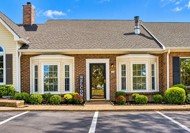 Photo 1 of Townhouse for sale at 2041 Union Pl, Columbia, TN 38401 | MLS# 3610932 | Listing updated on 2026-10-04