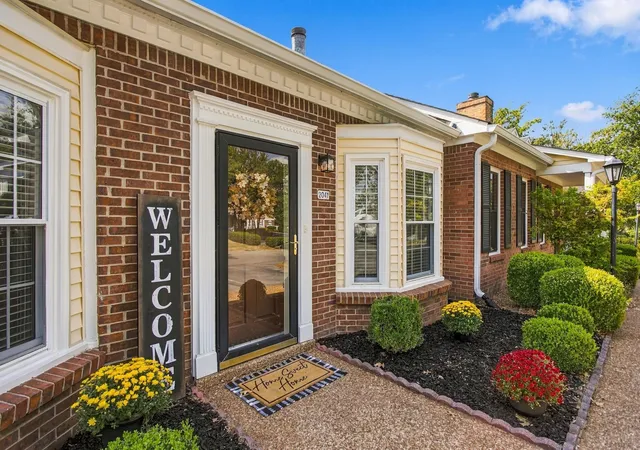 Photo 2 of Townhouse for sale at 2041 Union Pl, Columbia, TN 38401 | MLS# 3610932 | Listing updated on 2026-10-04