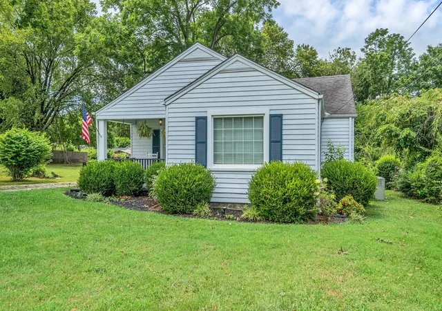Photo 3 of Single family home for sale at 262 N Willomont Ave, Gallatin, TN 37066 | MLS# 3610757 | Listing updated on 2026-10-06