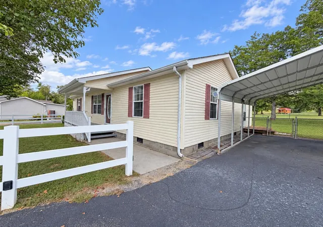 Photo 3 of Single family home for sale at 155 Windfield Ln, Decatur, TN 37322 | MLS# 3610158 | Listing updated on 2026-10-02