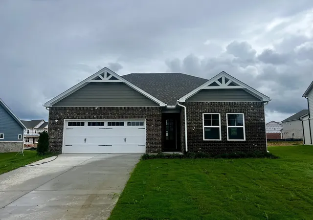 Photo 1 of Single family home for sale at 2011 Bennett Crk Dr, Columbia, TN 38401 | MLS# 3610285 | Listing updated on 2026-10-02