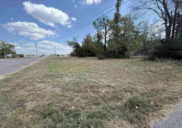 Photo 2 of Land for sale at 305 South St, Savannah, TN 38372 | MLS# 3610162 | Listing updated on 2026-10-02