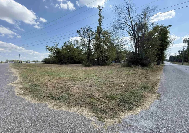 Photo 3 of Land for sale at 305 South St, Savannah, TN 38372 | MLS# 3610162 | Listing updated on 2026-10-02
