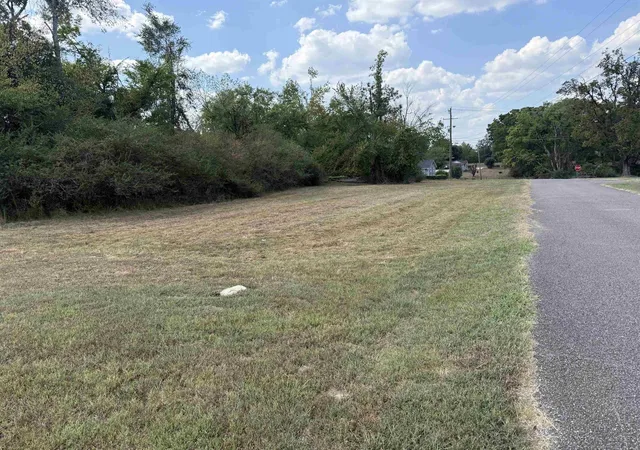 Photo 4 of Land for sale at 305 South St, Savannah, TN 38372 | MLS# 3610162 | Listing updated on 2026-10-02