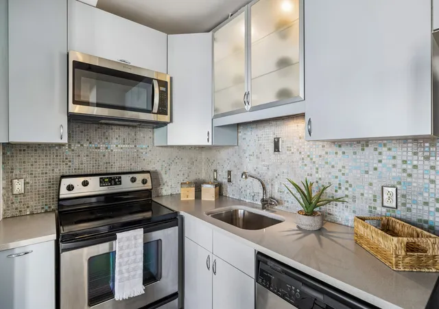 Photo 3 of Condo for sale at 700 Church St #1006, Nashville, TN 37203 | MLS# 3610187 | Listing updated on 2026-10-02