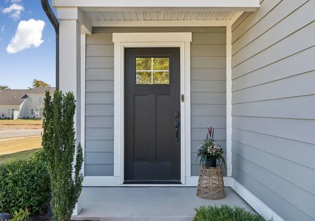 Photo 3 of Single family home for sale at 2605 Leawood Ct, Murfreesboro, TN 37128 | MLS# 3610334 | Listing updated on 2026-10-29