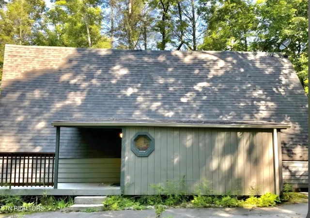 Photo 3 of Single family home for sale at 704 Se Selma Ln, Gatlinburg, TN 37738 | MLS# 3610167 | Listing updated on 2026-10-09