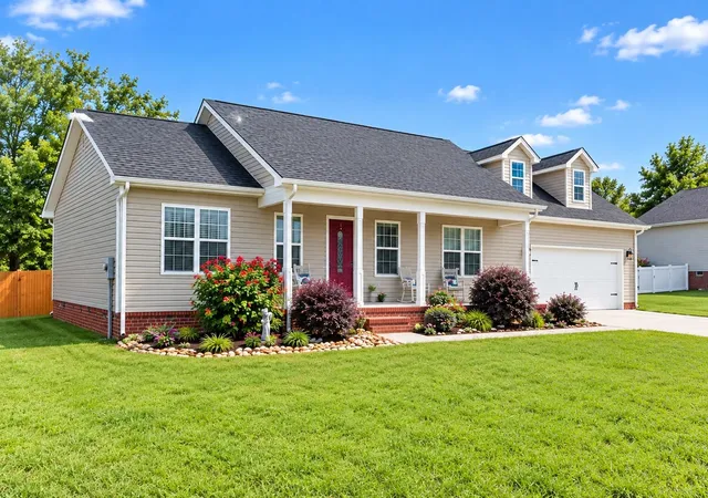 Photo 3 of Single family home for sale at 110 Elise Cir, Tullahoma, TN 37388 | MLS# 3610183 | Listing updated on 2026-10-07