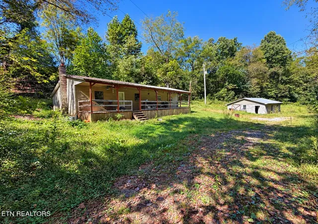 Photo 3 of Single family home for sale at 171 Shaw Holw Rd, New Tazewell, TN 37825 | MLS# 3610173 | Listing updated on 2026-10-03