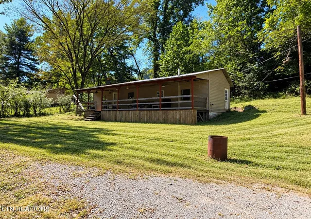 Photo 3 of Single family home for sale at 171 Shaw Holw Rd, New Tazewell, TN 37825 | MLS# 3610173 | Listing updated on 2026-10-03