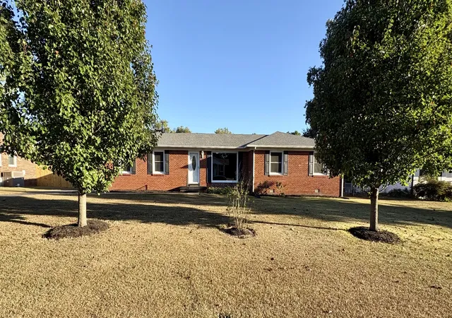 Photo 2 of Single family home for sale at 4005 Mcintire Dr, Columbia, TN 38401 | MLS# 3612029 | Listing updated on 2026-10-05