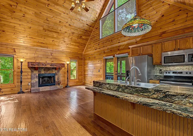 Photo 2 of Single family home for sale at 1023 Gordon Way, Sevierville, TN 37876 | MLS# 3610222 | Listing updated on 2026-10-31