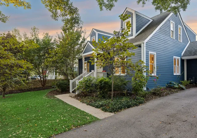 Photo 1 of Single family home for sale at 1904 Sweetbriar Ave, Nashville, TN 37212 | MLS# 3615235 | Listing updated on 2026-10-08