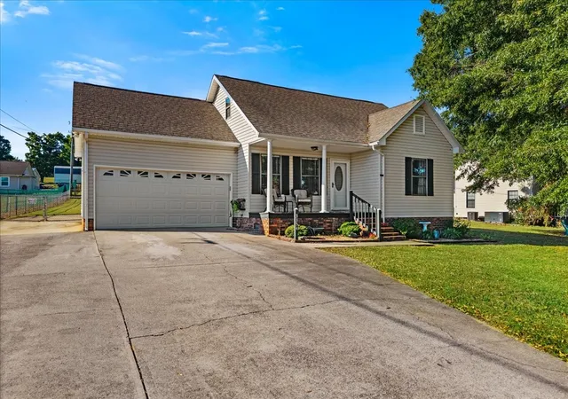 Photo 1 of Single family home for sale at 3354 Highway 11 S, Riceville, TN 37370 | MLS# 3610257 | Listing updated on 2026-10-05