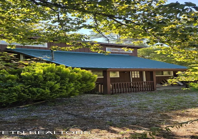 Photo 2 of Single family home for sale at 829 W Gold Dust Dr, Pigeon Forge, TN 37863 | MLS# 3610262 | Listing updated on 2026-10-02