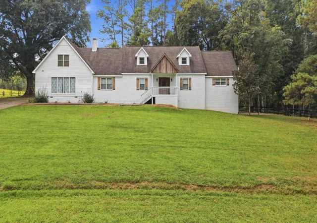 Photo 2 of Mansion for sale at 721 Gowin Rd, La Fayette, GA 30728 | MLS# 3610312 | Listing updated on 2026-10-08