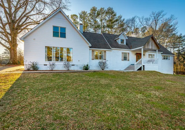Photo 3 of Mansion for sale at 721 Gowin Rd, La Fayette, GA 30728 | MLS# 3610312 | Listing updated on 2026-10-08