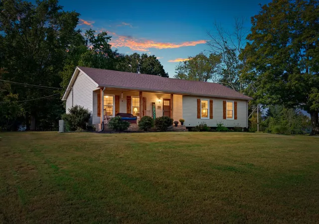Single family home for sale at 1140 Parkers Chapel Rd, Portland, TN 37148 | MLS# 3610808