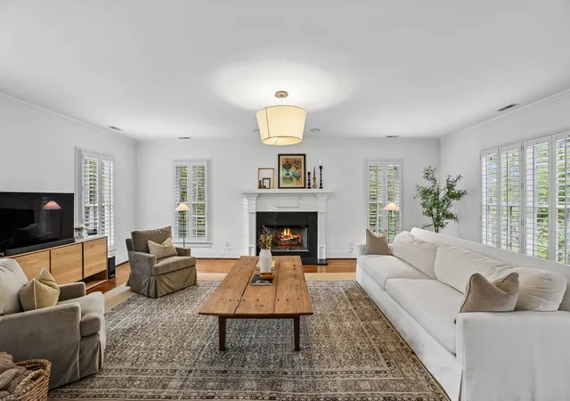Photo 2 of Single family home for sale at 624 Burghley Ln, Franklin, TN 37064 | MLS# 3620604 | Listing updated on 2026-10-31