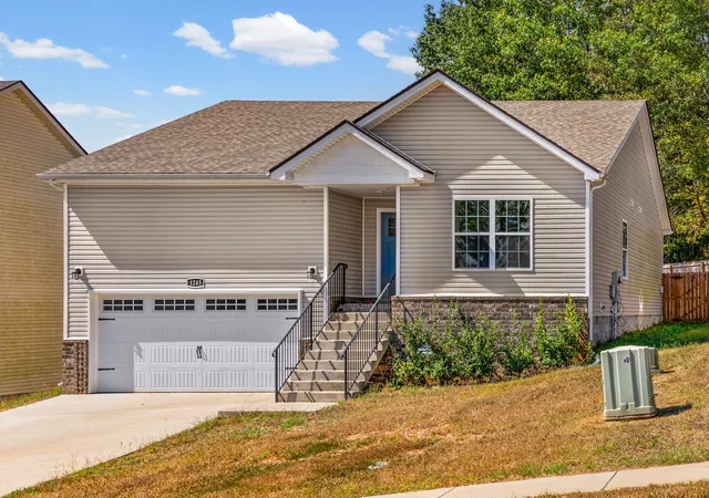 Photo 1 of Single family home for sale at 1245 Cardinal Crk Dr, Clarksville, TN 37040 | MLS# 3612099 | Listing updated on 2026-10-06