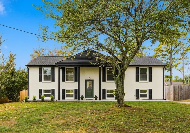 Single family home for sale at 407 Lynn Dr, Nashville, TN 37211 | MLS# 3610878