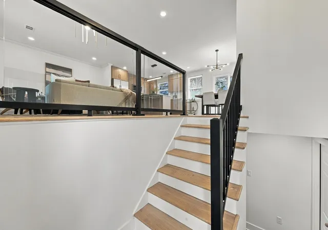 Photo 2 of Single family home for sale at 407 Lynn Dr, Nashville, TN 37211 | MLS# 3610878 | Listing updated on 2026-10-06