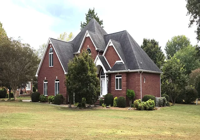 Single family home for sale at 133 Westmeade Dr, Winchester, TN 37398 | MLS# 3610931
