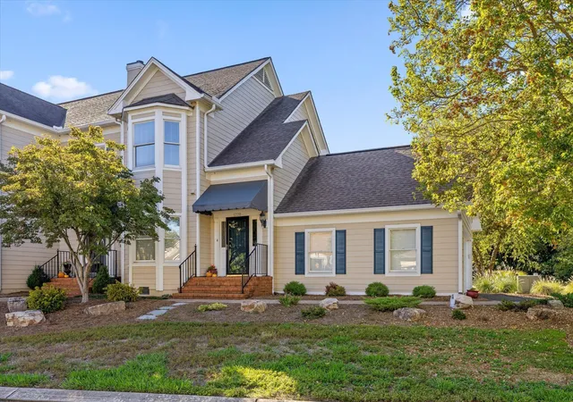 Townhouse for sale at 1220 Bridgewater Ln, Chattanooga, TN 37405 | MLS# 3610356