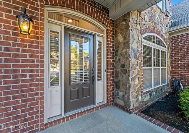 Photo 3 of Single family home for sale at 1127 Whisper Tr Ln, Knoxville, TN 37919 | MLS# 3610362 | Listing updated on 2026-10-21