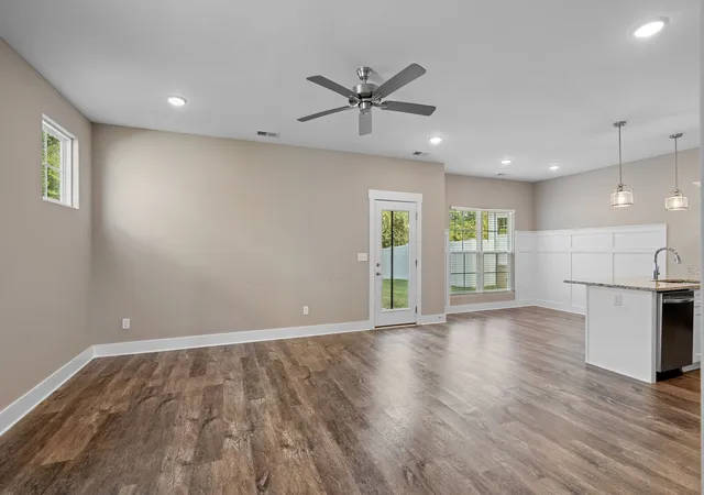 Photo 4 of Single family home for sale at 2117 Barringer Ln, Murfreesboro, TN 37128 | MLS# 3610574 | Listing updated on 2026-10-29