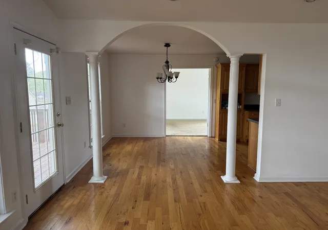 Photo 3 of Sale Pending at 505 Sherry Dr, Columbia, TN 38401 | MLS# 3610417 | Listing updated on 2026-10-06