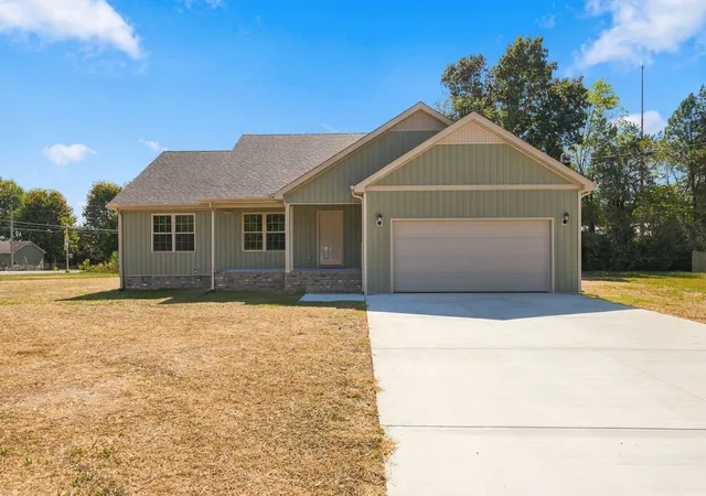 Single family home for sale at 1 Sunset Fls Rd, Tullahoma, TN 37388 | MLS# 3610426