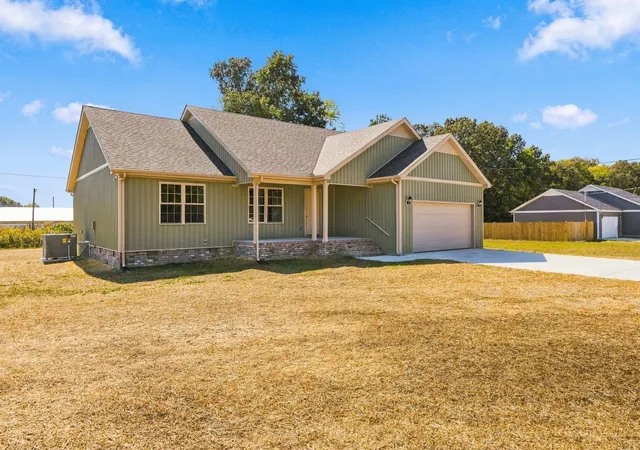 Photo 3 of Single family home for sale at 1 Sunset Fls Rd, Tullahoma, TN 37388 | MLS# 3610426 | Listing updated on 2026-10-09