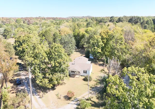 Photo 2 of Single family home for sale at 6236 E Buckeye Btm Rd, Murfreesboro, TN 37129 | MLS# 3610462 | Listing updated on 2026-10-02