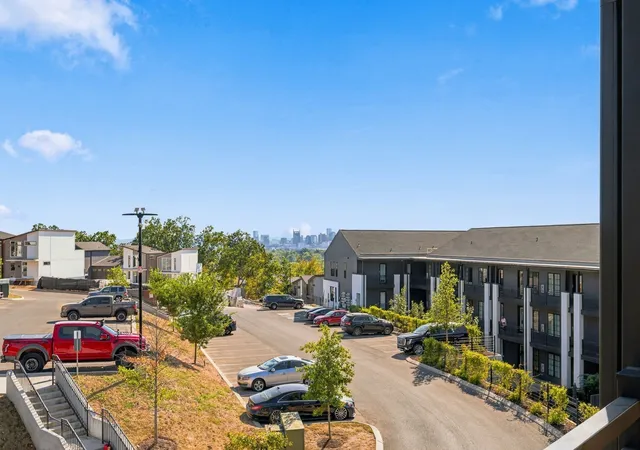 Photo 3 of Condo for sale at 600 E Trinity Ln #302, Nashville, TN 37207 | MLS# 3610948 | Listing updated on 2026-10-03