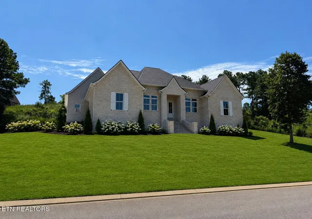 Photo 1 of Single family home for sale at 217 Lake Fry Dr, Loudon, TN 37774 | MLS# 3619366 | Listing updated on 2026-10-13
