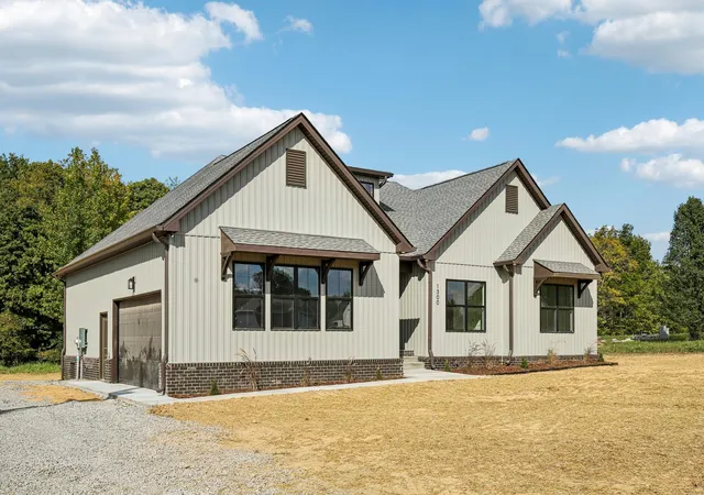 Photo 2 of Single family home for sale at 1300 Vickie Ln, Portland, TN 37148 | MLS# 3610926 | Listing updated on 2026-10-02