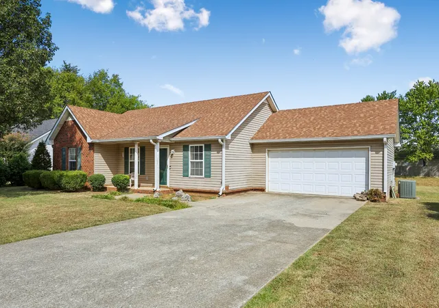 Photo 3 of Single family home for sale at 2914 Holsted Dr, Murfreesboro, TN 37128 | MLS# 3610562 | Listing updated on 2026-10-10