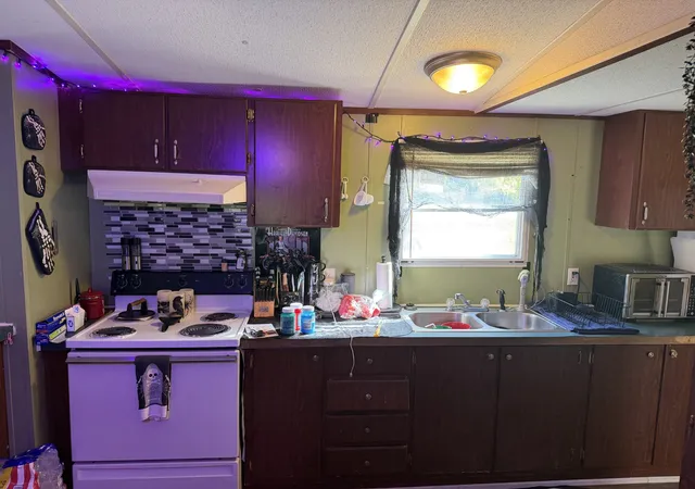 Photo 4 of Manufactured home for sale at 1734 Clydeton Rd, Waverly, TN 37185 | MLS# 3611952 | Listing updated on 2026-10-07