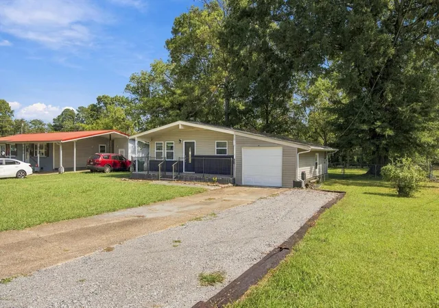Photo 3 of Single family home for sale at 13 Stovall St, Fort Oglethorpe, GA 30742 | MLS# 3610459 | Listing updated on 2026-10-08