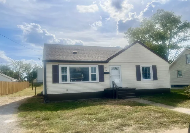 Photo 1 of Single family home for sale at 419 East 23rd, Hopkinsville, KY 42240 | MLS# 3610516 | Listing updated on 2026-10-05