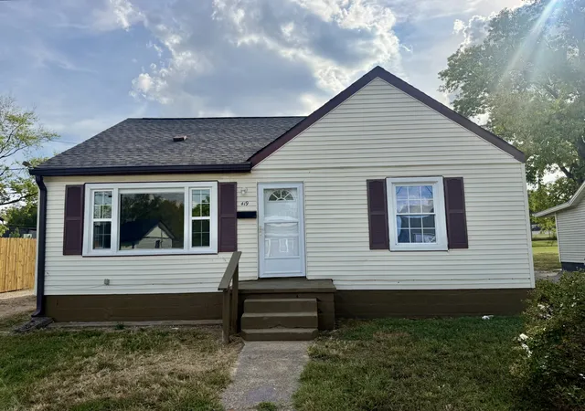 Photo 2 of Single family home for sale at 419 East 23rd, Hopkinsville, KY 42240 | MLS# 3610516 | Listing updated on 2026-10-05