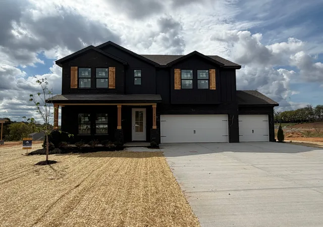 Photo 2 of Single family home for sale at 3233 Gravity Dr, Columbia, TN 38401 | MLS# 3610589 | Listing updated on 2026-10-07