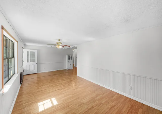 Photo 3 of Single family home for sale at 9512 Mount Carmel Rd, Decaturville, TN 38329 | MLS# 3612469 | Listing updated on 2026-10-07