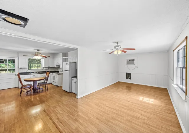Photo 4 of Single family home for sale at 9512 Mount Carmel Rd, Decaturville, TN 38329 | MLS# 3612469 | Listing updated on 2026-10-07