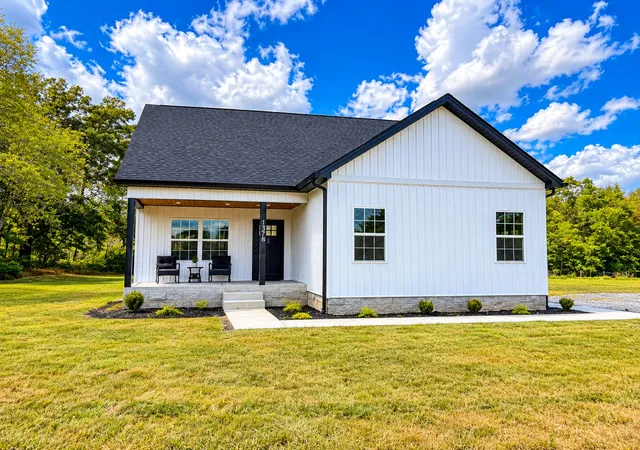 Photo 2 of Single family home for sale at 1378 Pleasant Grv Rd, Estill Springs, TN 37330 | MLS# 3611156 | Listing updated on 2026-10-03