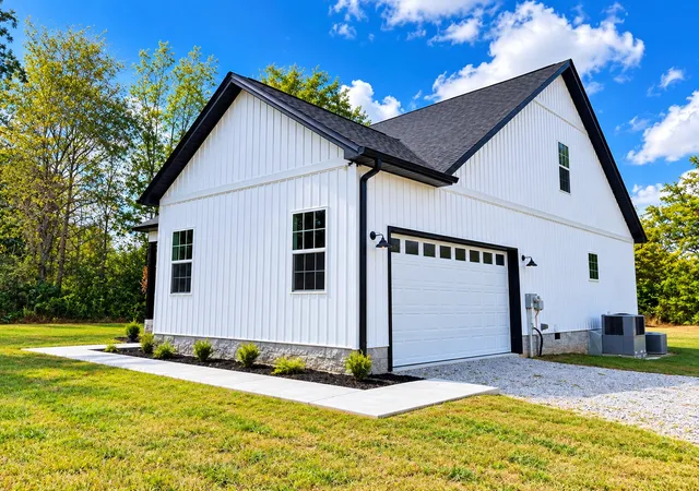 Photo 3 of Single family home for sale at 1378 Pleasant Grv Rd, Estill Springs, TN 37330 | MLS# 3611156 | Listing updated on 2026-10-03